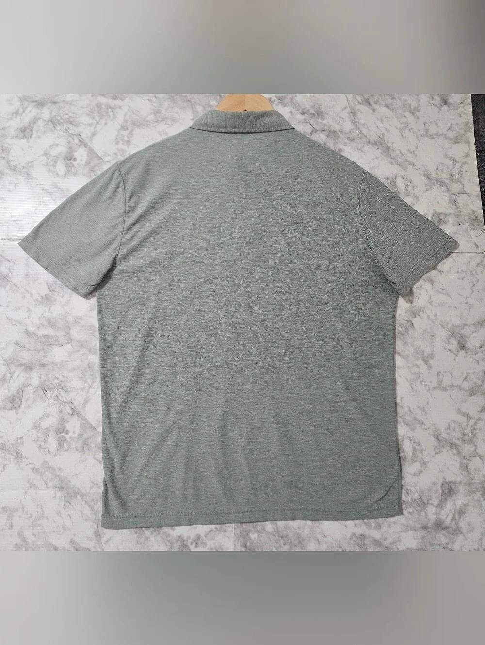Vuori Strato Tech Polo Soft Athletic Shirt Sage Heather Color Size M